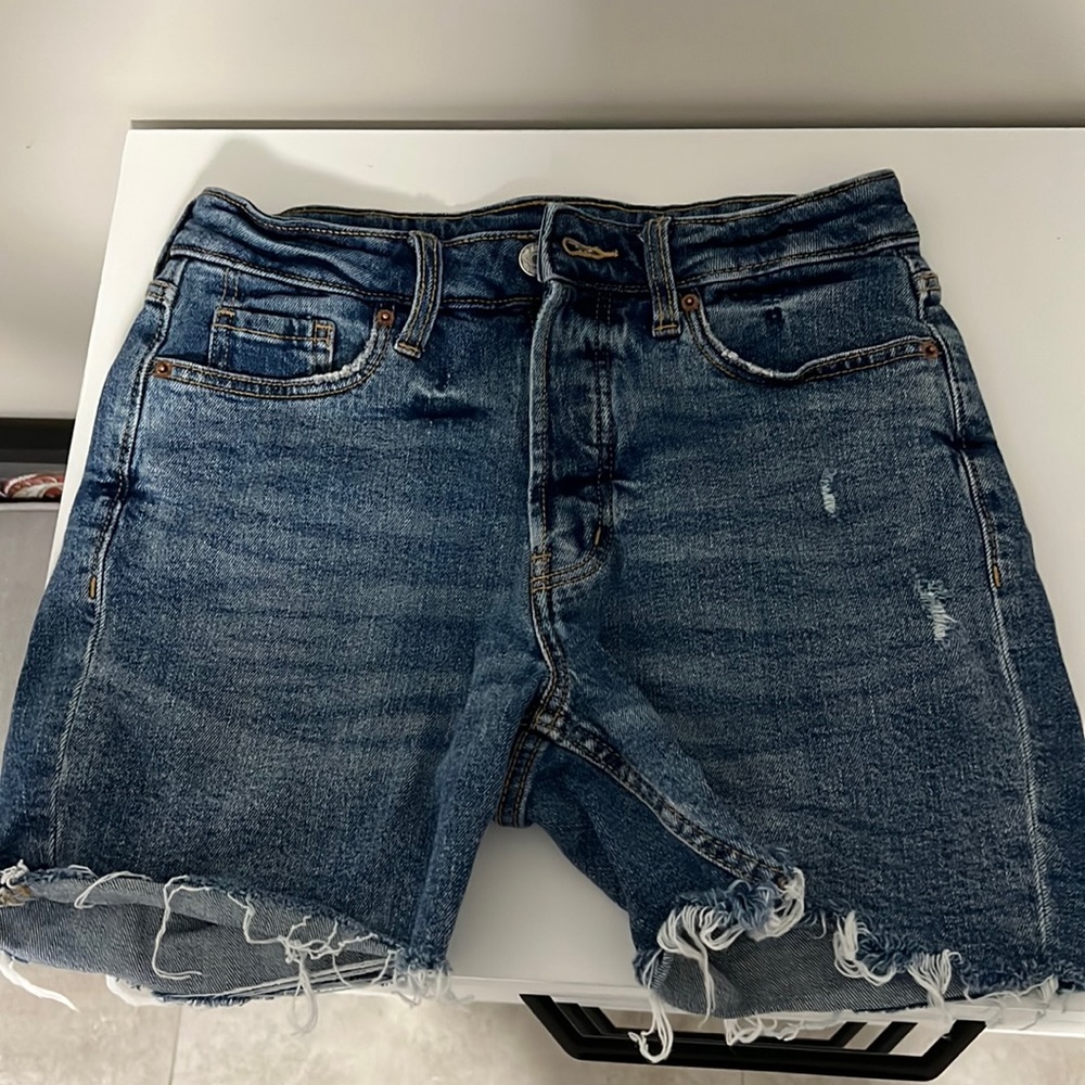 Old Navy OG blue Jean shorts SZ 6